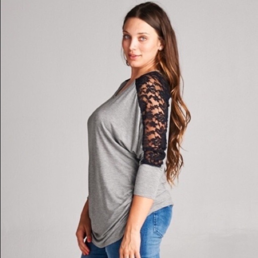 NWT Boutique Lace Sleeve Tunic